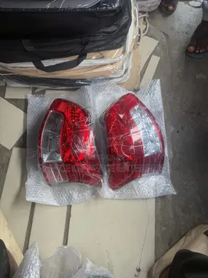 Toyota Yaris 2008 2009 2010 Long Boot Taillight Pair New