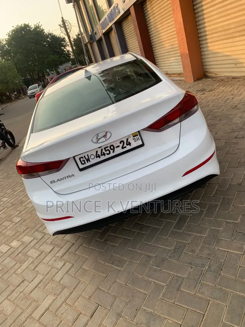 Hyundai Elantra Sport Sedan FWD (1.6L 4cyl 6M) 2017 White