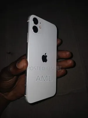 Apple iPhone 11 64 GB White
