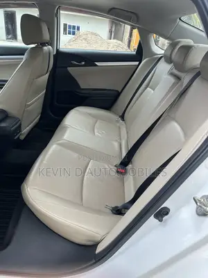 Honda Civic Touring 4dr Sedan (1.5L 4cyl) 2016 White