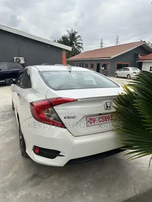 Honda Civic Touring 4dr Sedan (1.5L 4cyl) 2016 White