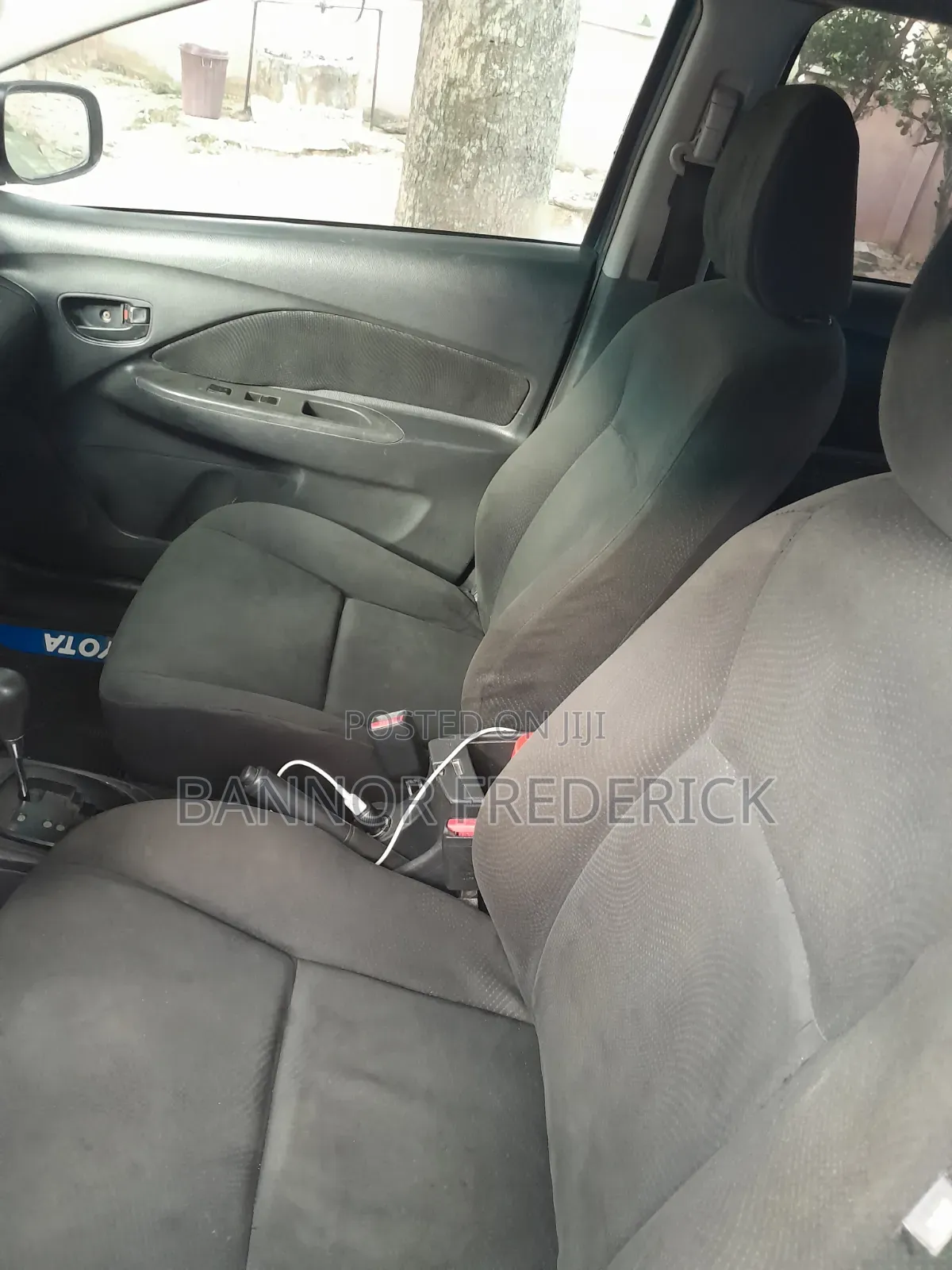Toyota Yaris 2012 Blue