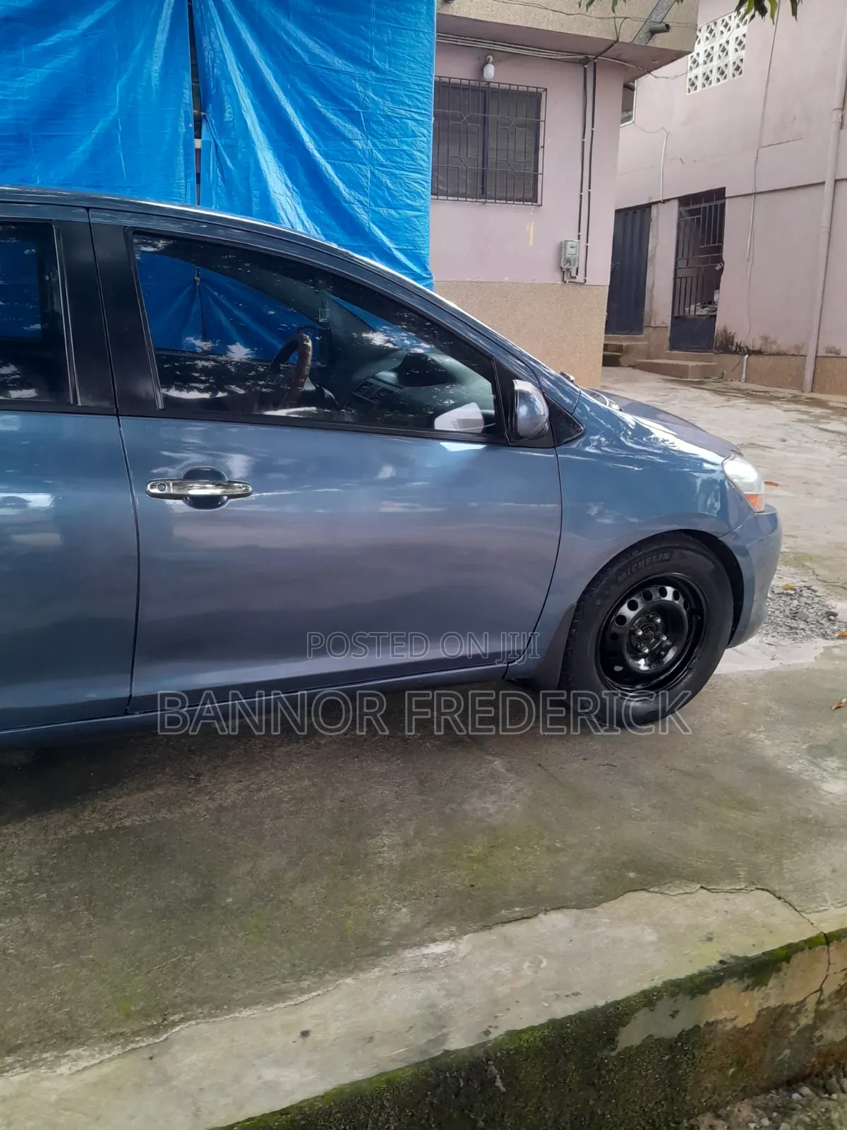 Toyota Yaris 2012 Blue