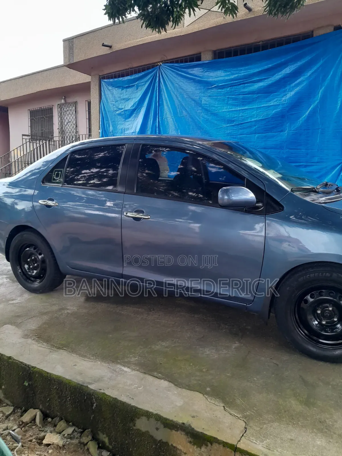 Toyota Yaris 2012 Blue