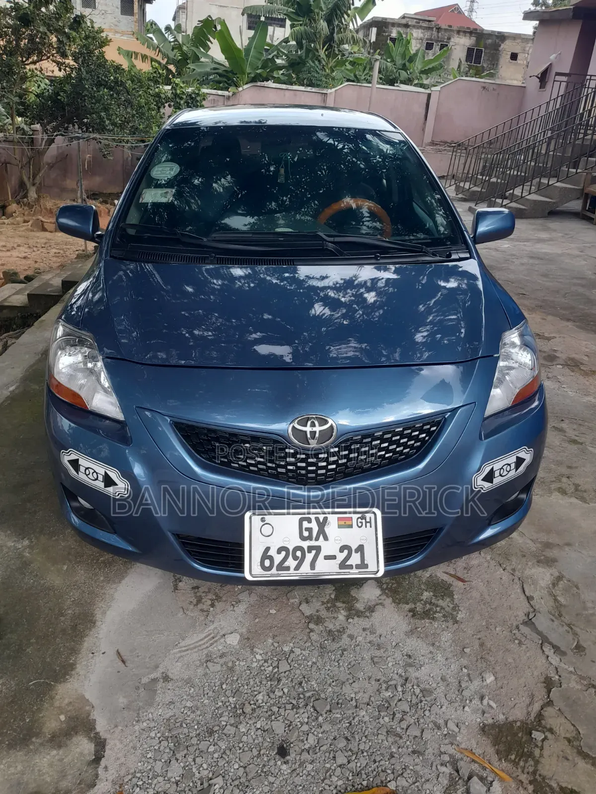 Toyota Yaris 2012 Blue