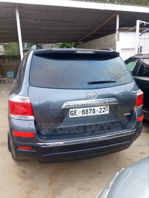 Toyota Highlander 2013 Silver