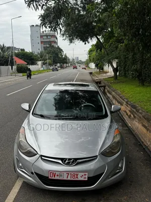 Hyundai Elantra Limited Sedan FWD (1.8L 4cyl 6A) 2013 Silver