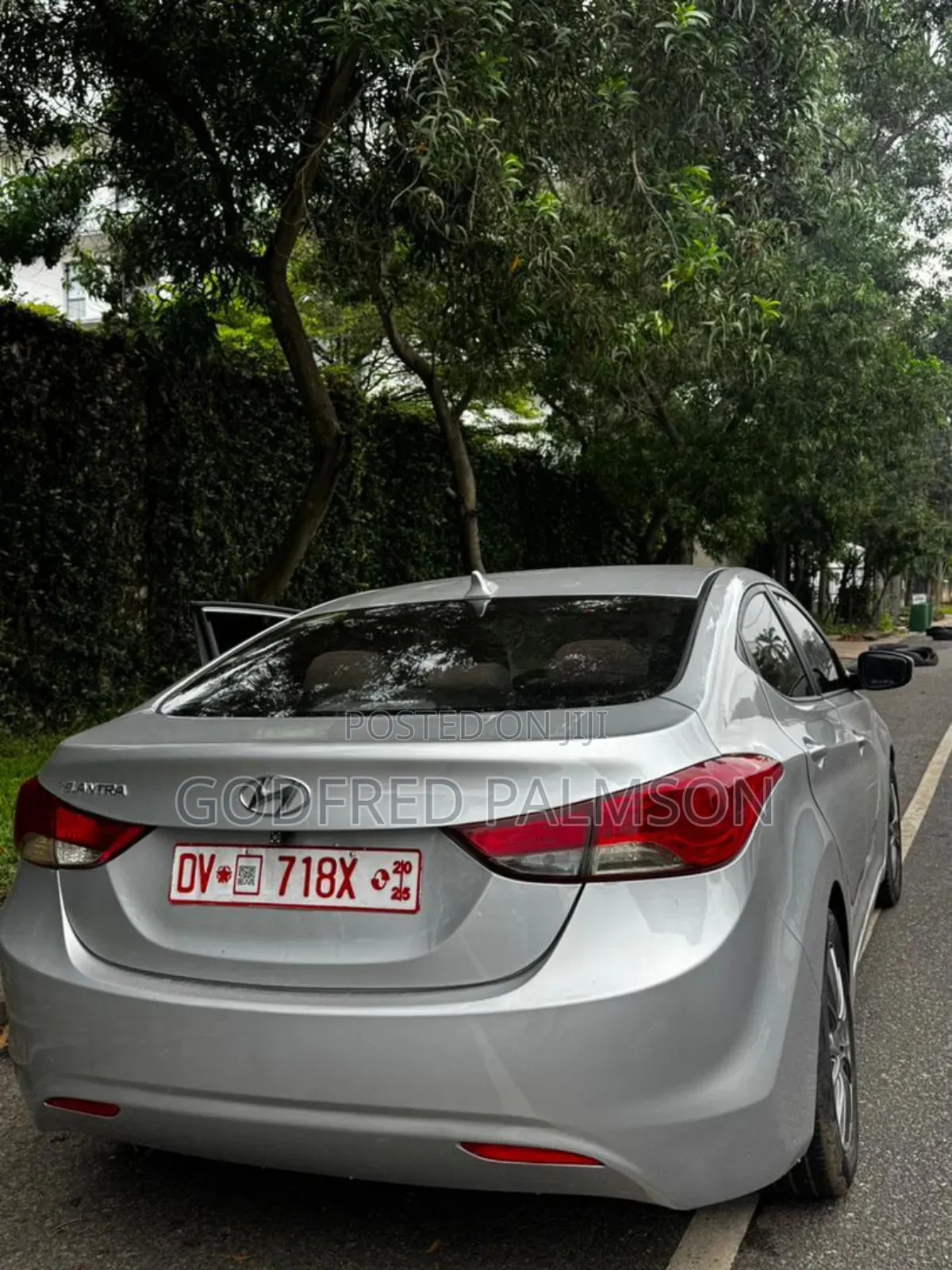 Hyundai Elantra Limited Sedan FWD (1.8L 4cyl 6A) 2013 Silver