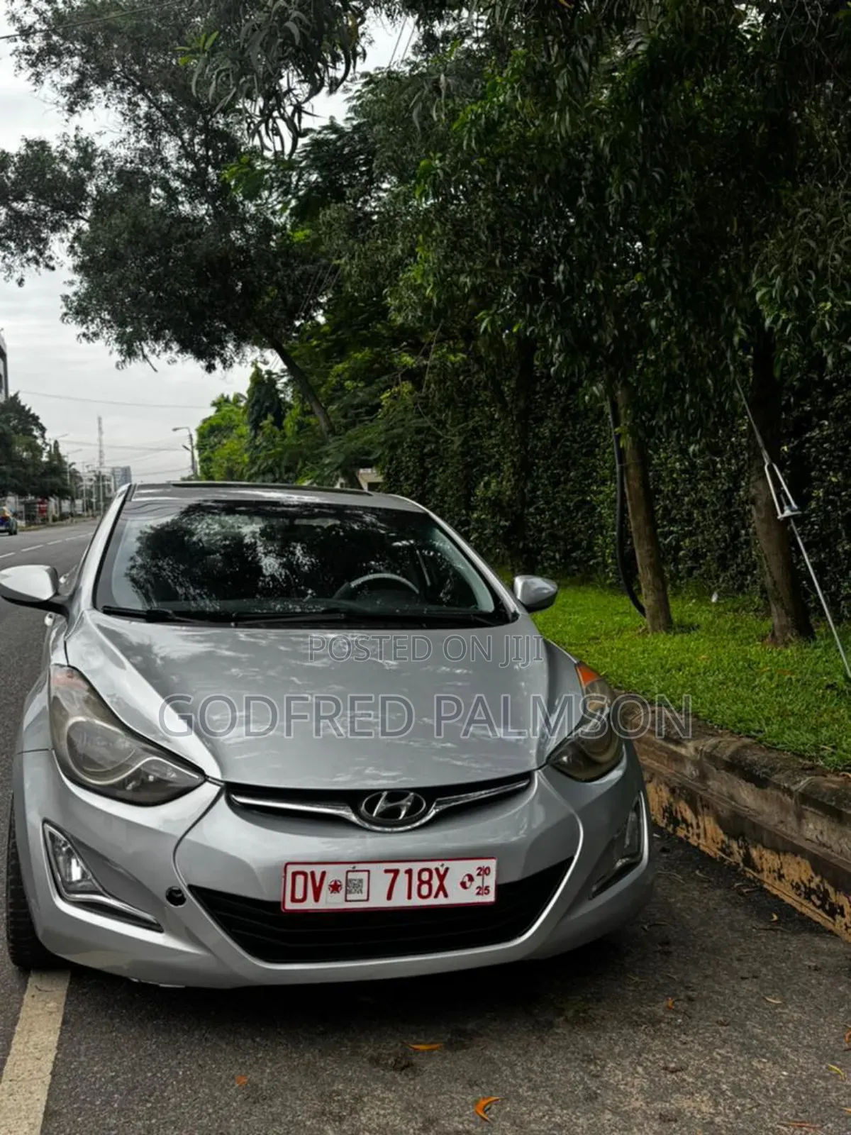 Hyundai Elantra Limited Sedan FWD (1.8L 4cyl 6A) 2013 Silver