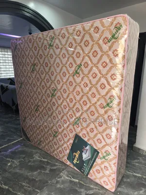 8" Queen Size High Quality Compressed Mattress.