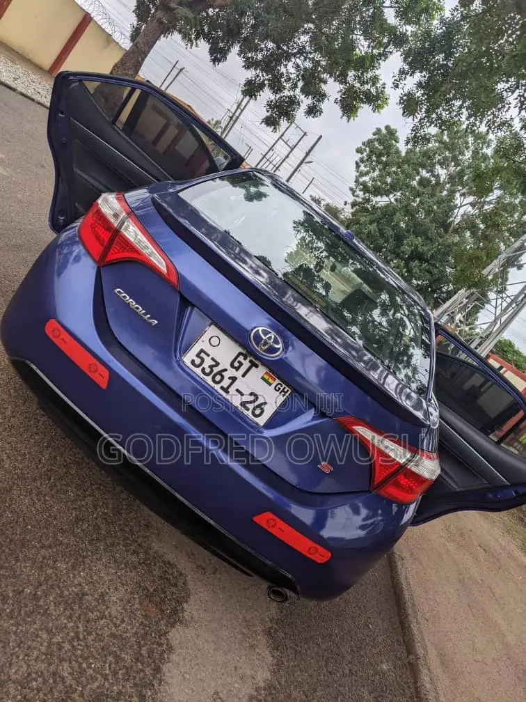 Toyota Corolla 2016 Blue