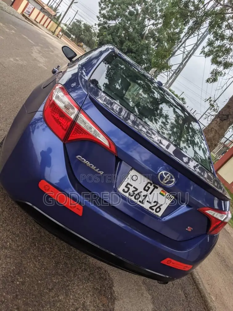Toyota Corolla 2016 Blue