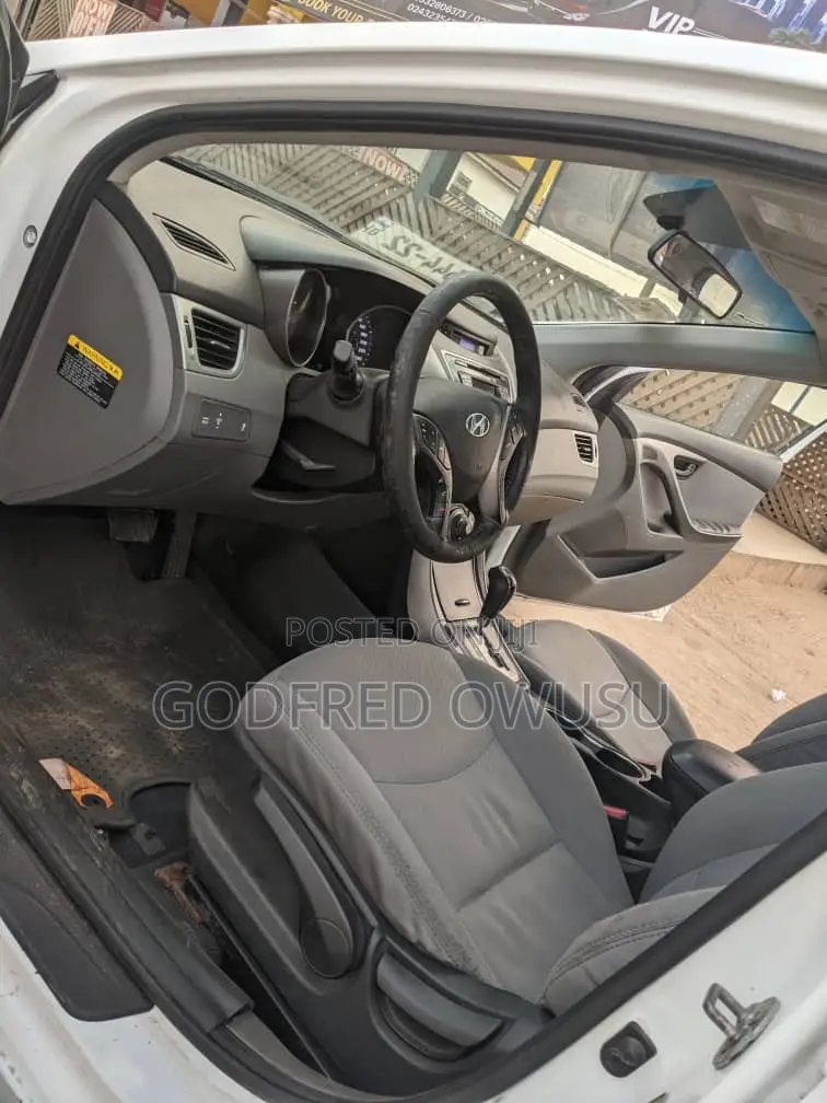 Hyundai Elantra 2013 White