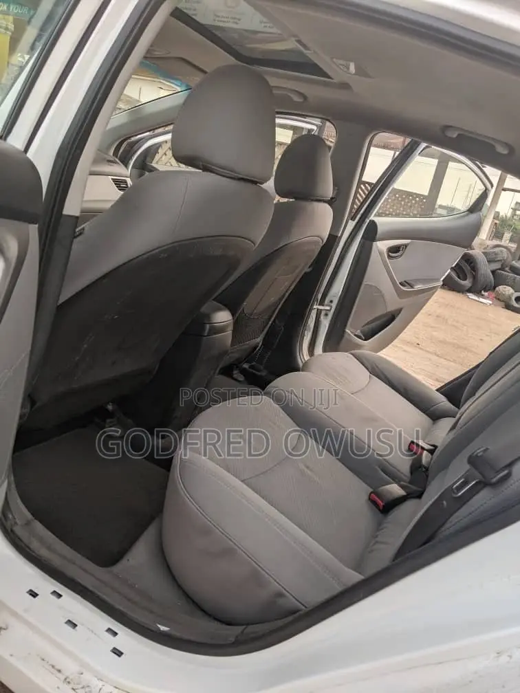 Hyundai Elantra 2013 White