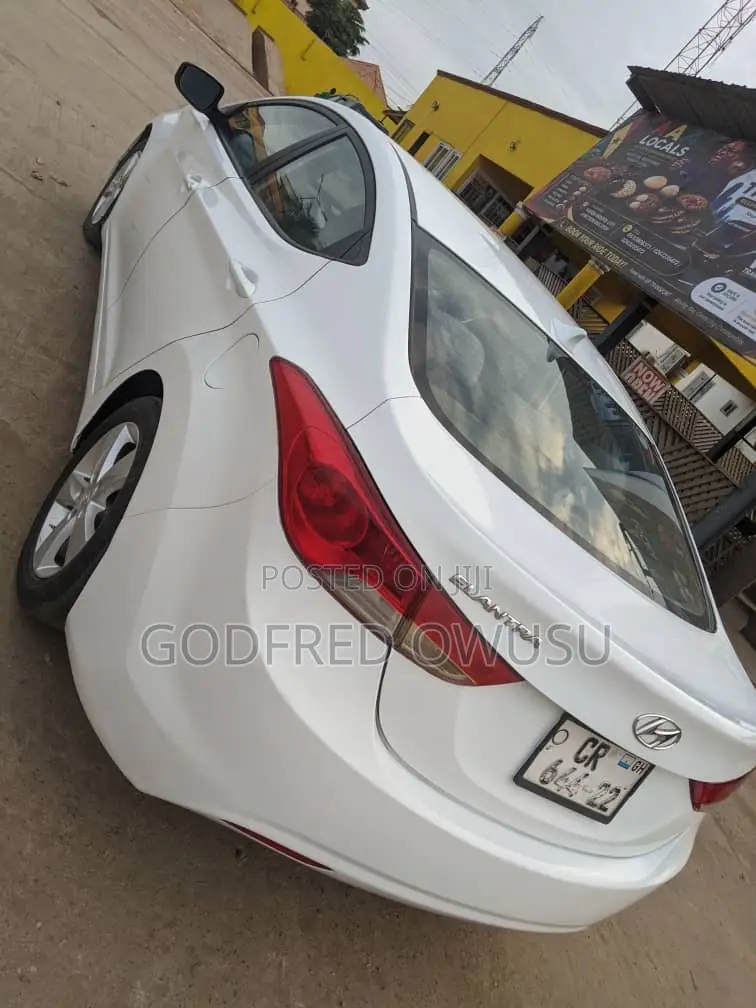 Hyundai Elantra 2013 White