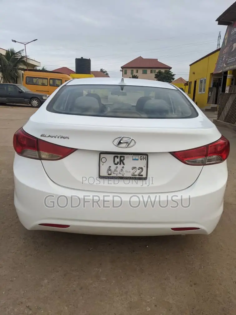 Hyundai Elantra 2013 White