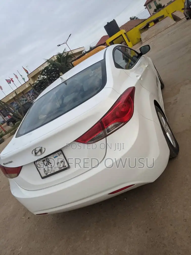 Hyundai Elantra 2013 White