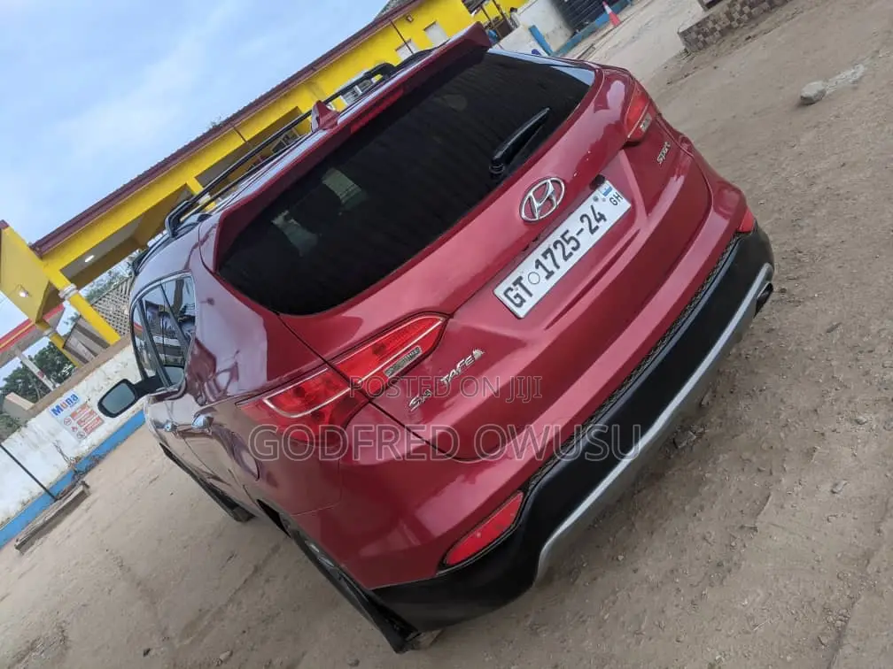 Hyundai Santa Fe 2014 Red