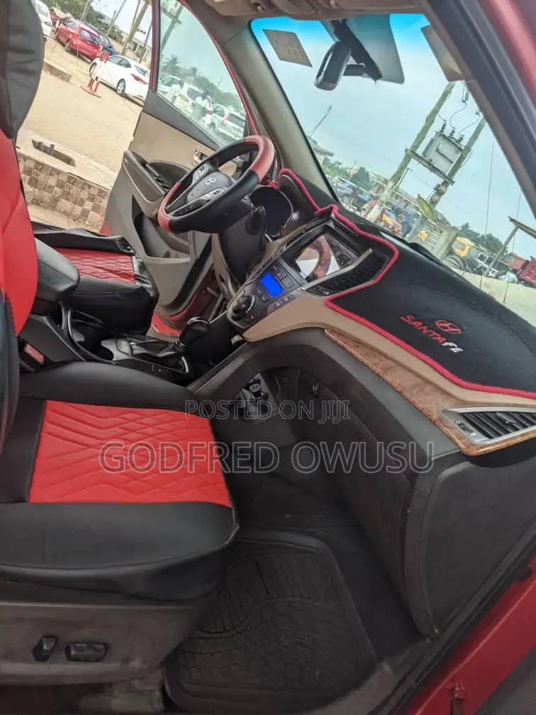 Hyundai Santa Fe 2014 Red