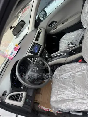 Honda HR-V 4dr SUV (1.5L 4cyl CVT) 2016 White
