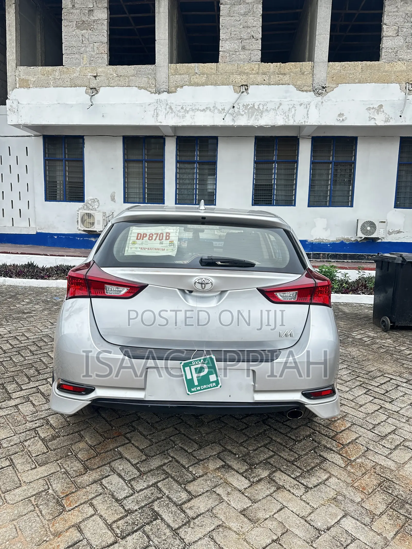 Toyota Corolla LE (1.8L 4cyl 2A) 2018 Silver