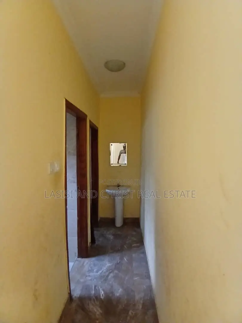 2bdrm House in Lasisi And Christ, Amasaman for rent