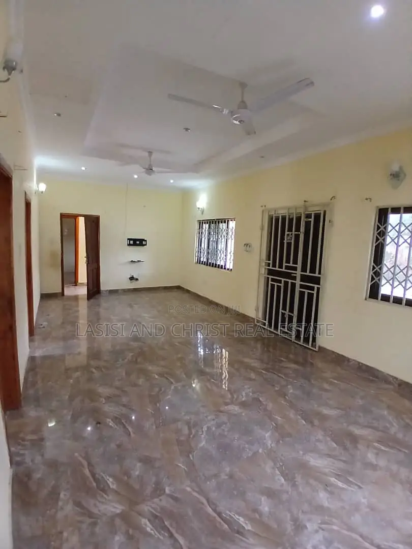 2bdrm House in Lasisi And Christ, Amasaman for rent