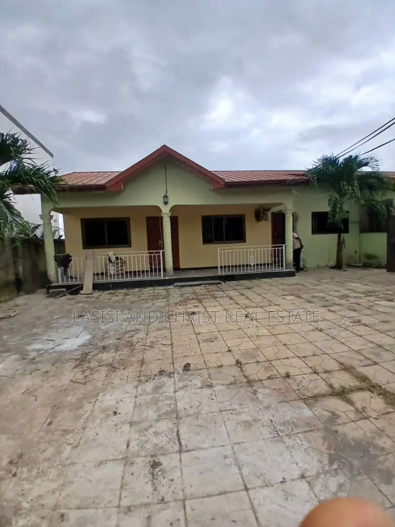 2bdrm House in Lasisi And Christ, Amasaman for rent