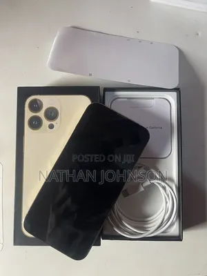 New Apple iPhone 13 128 GB Gold