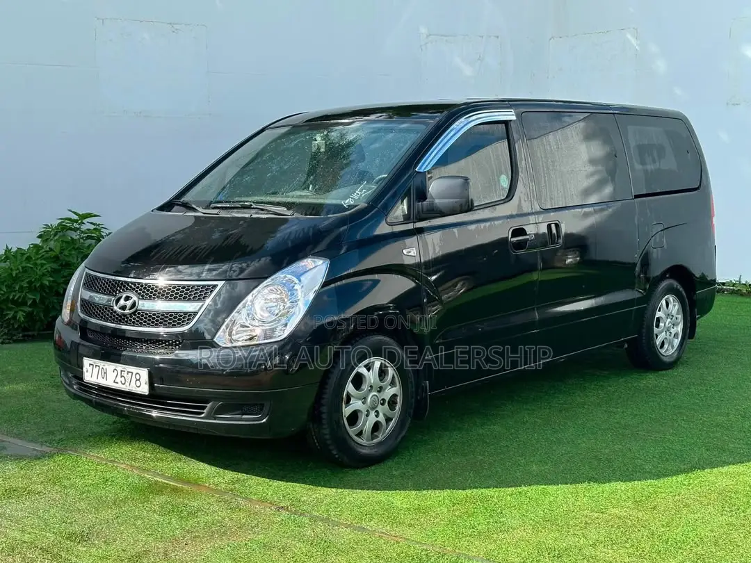 Hyundai Starex 2012 Black