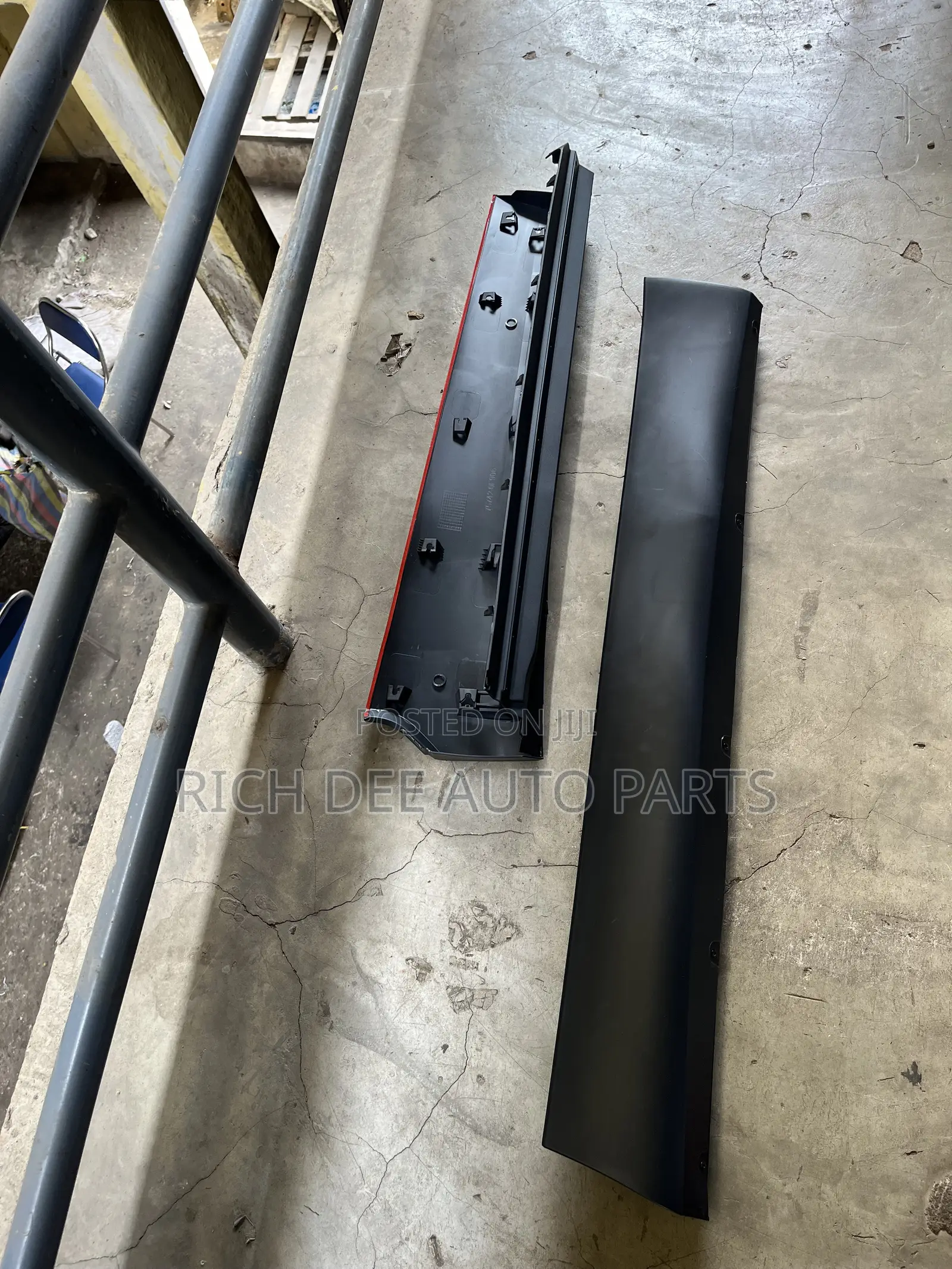 Toyota Highlander 2021-2024 Door Mouldings 2021, 2022, 2023, 2024