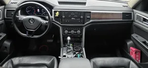 Volkswagen Atlas 2018 Silver
