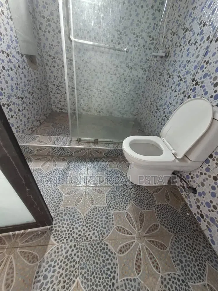 3bdrm Shared Apartment in Oyarifa for rent