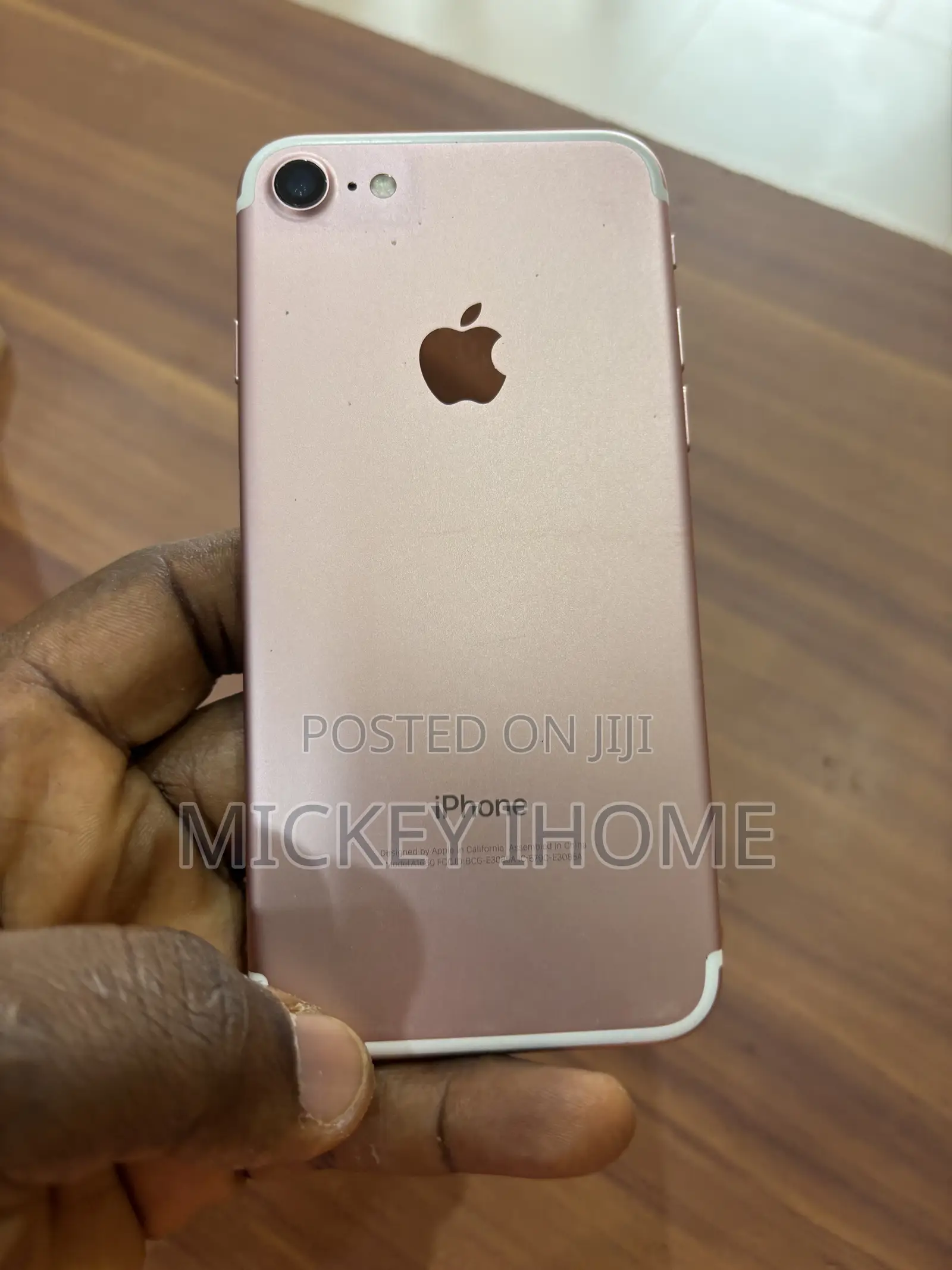 Apple iPhone 7 32 GB Rose Gold