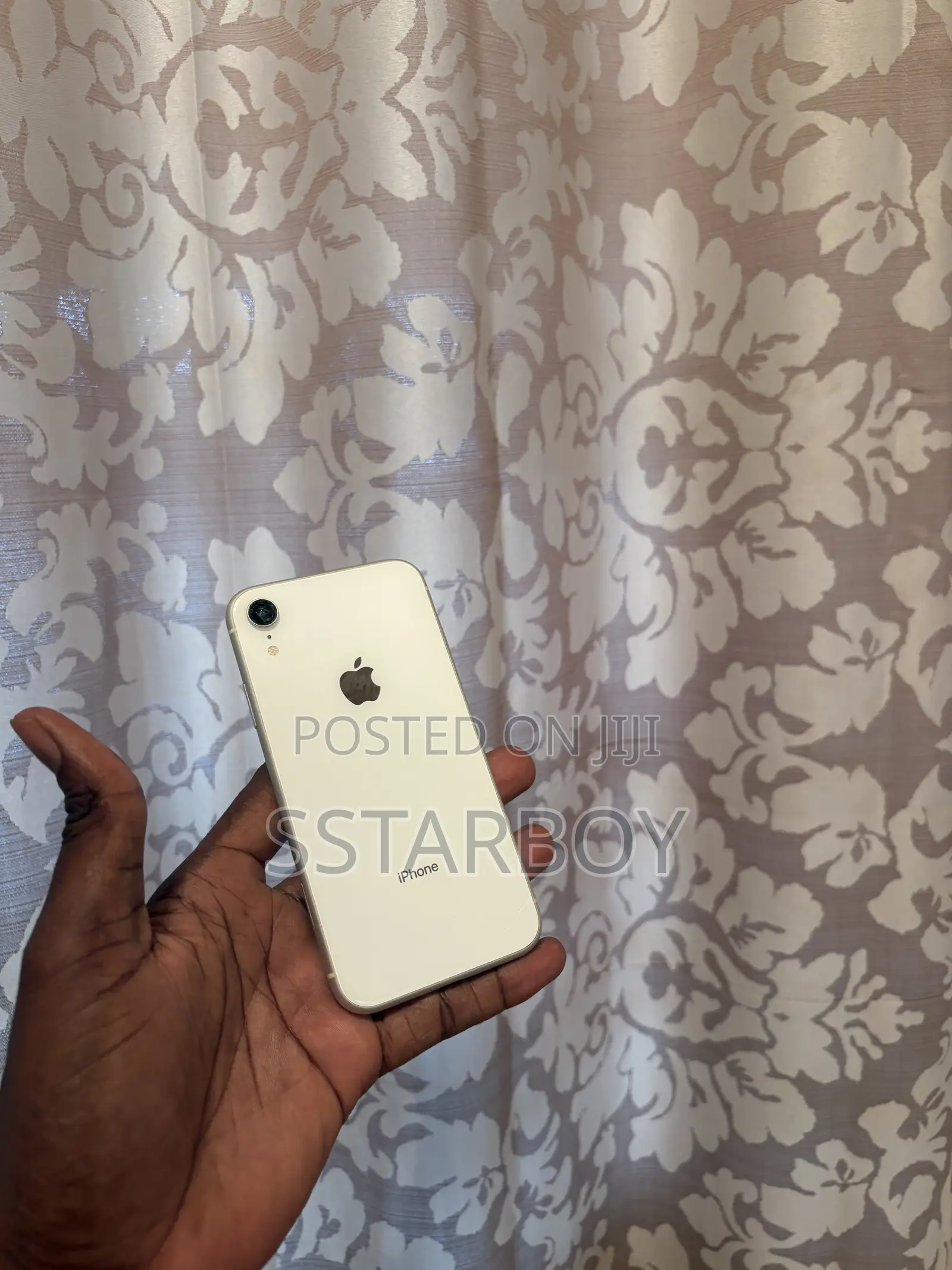 Apple iPhone XR 64 GB White