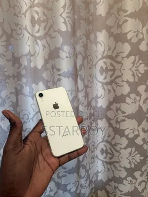 Apple iPhone XR 64 GB White
