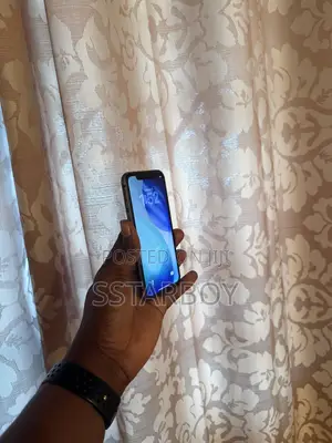 Apple iPhone 11 64 GB Black