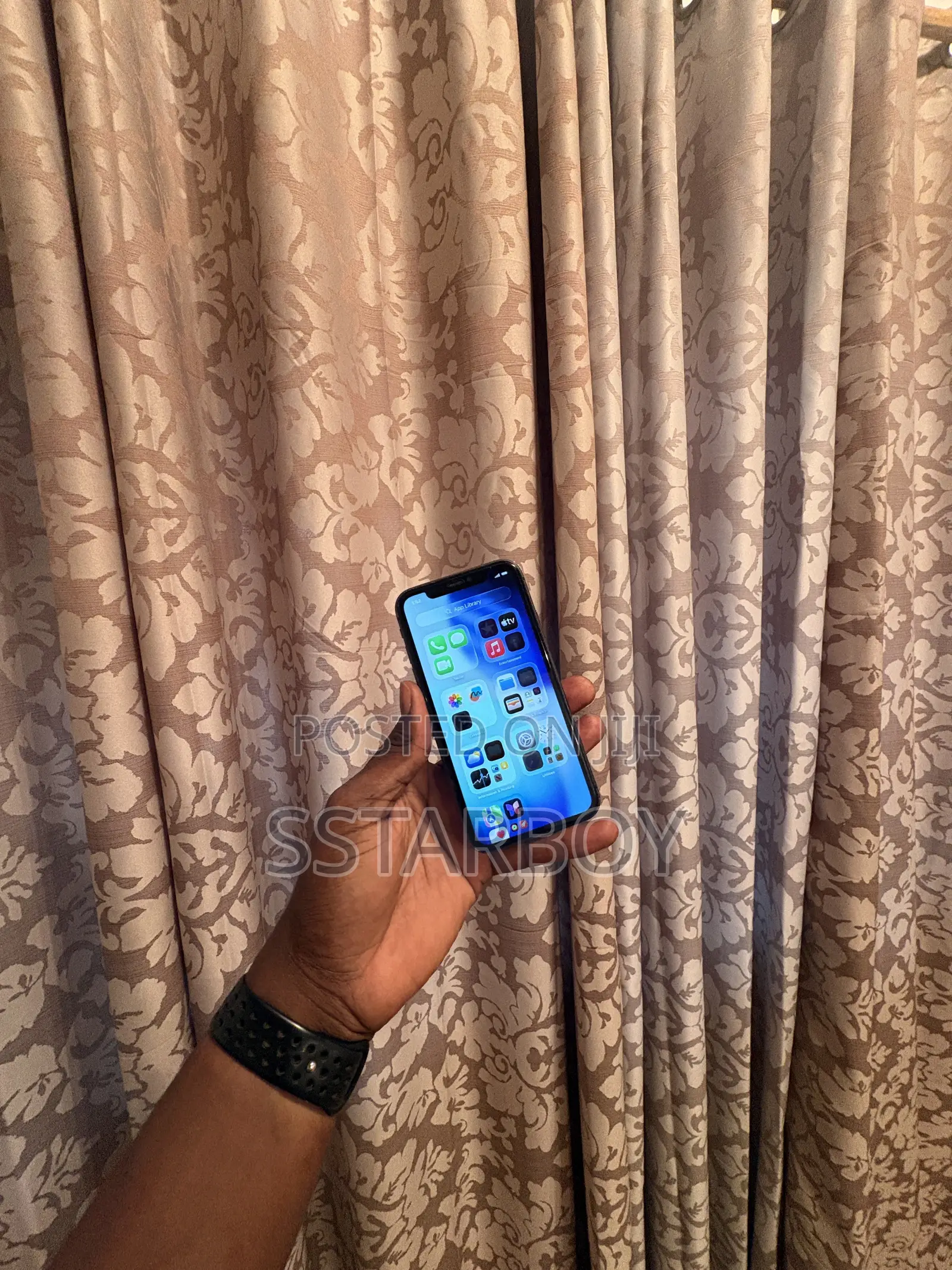 Apple iPhone 11 64 GB Black