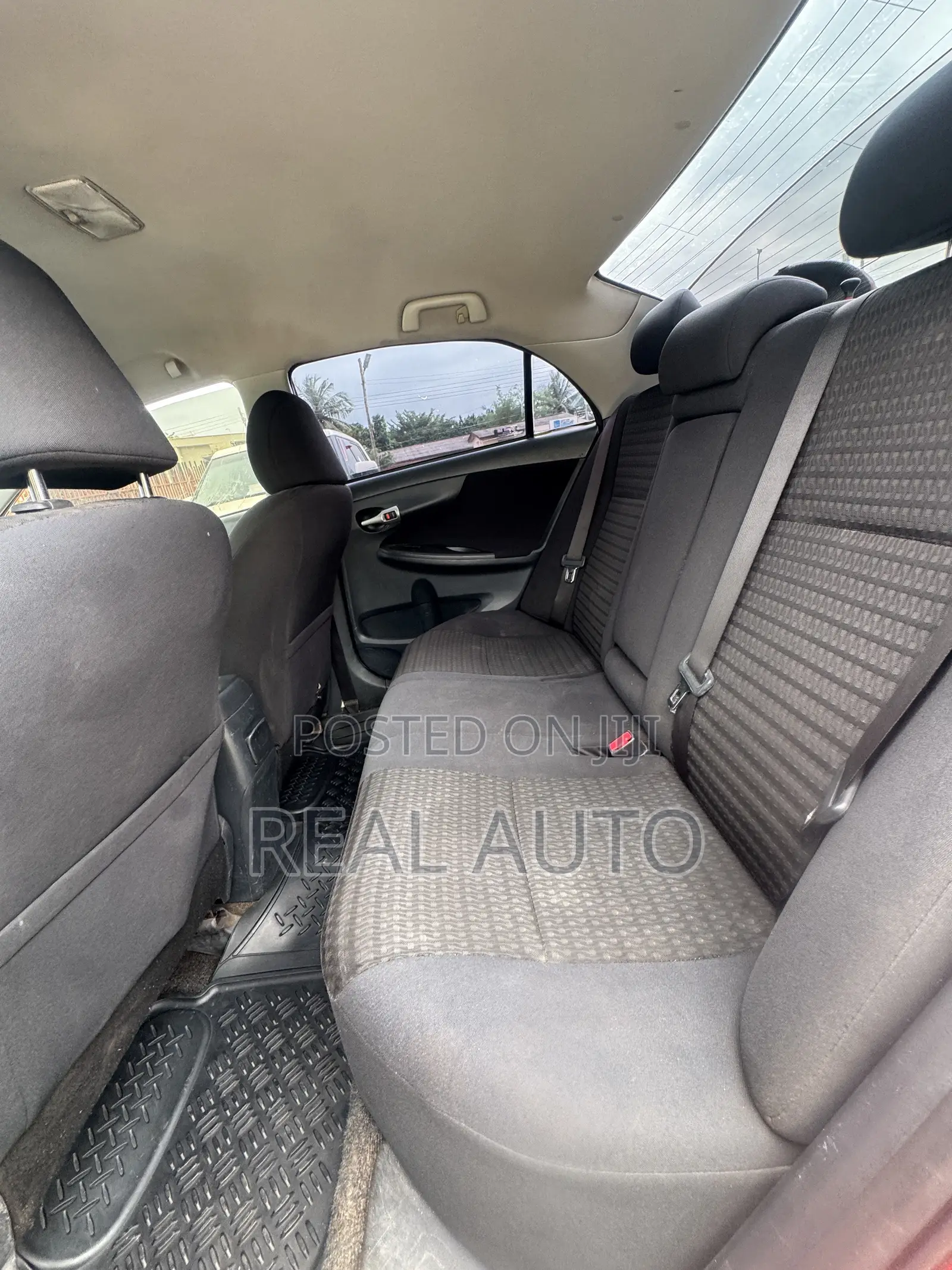 Toyota Corolla LE 4dr Sedan (1.8L 4cyl 4A) 2011 Red