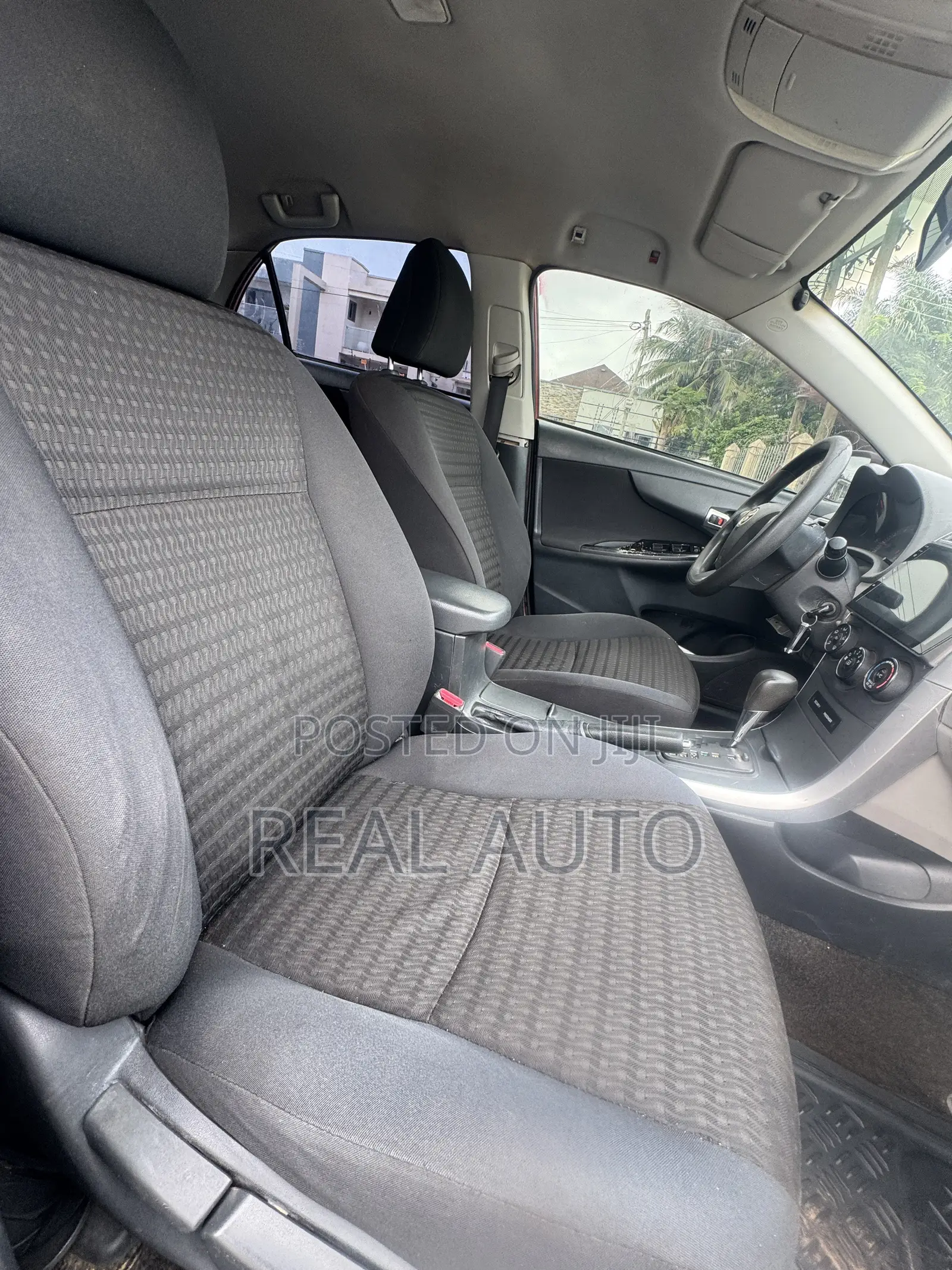 Toyota Corolla LE 4dr Sedan (1.8L 4cyl 4A) 2011 Red