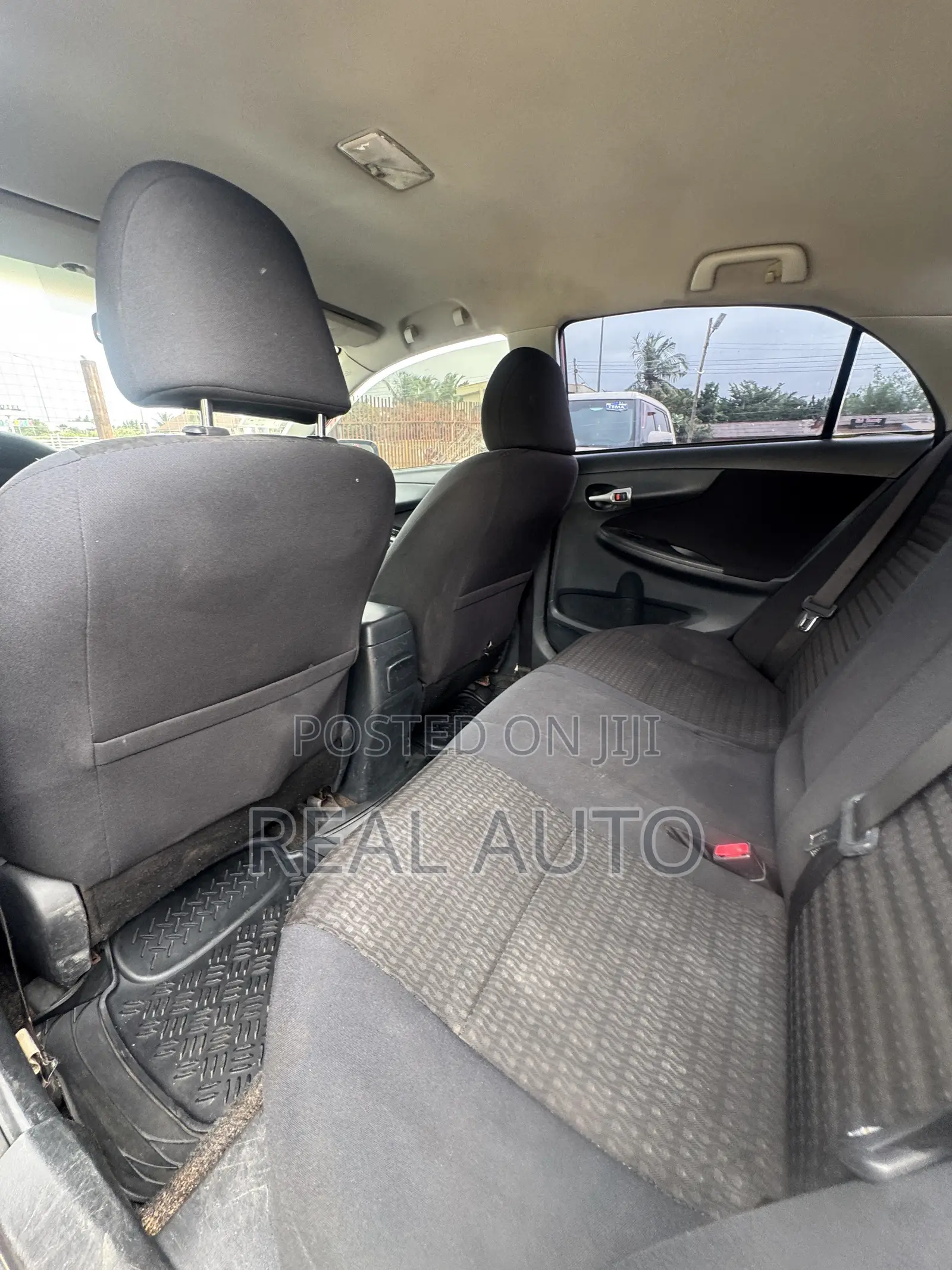 Toyota Corolla LE 4dr Sedan (1.8L 4cyl 4A) 2011 Red