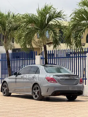 Mercedes-Benz C300 Sport 4Matic Sedan AWD (2.0L 4cyl 7A) 2017 Gray