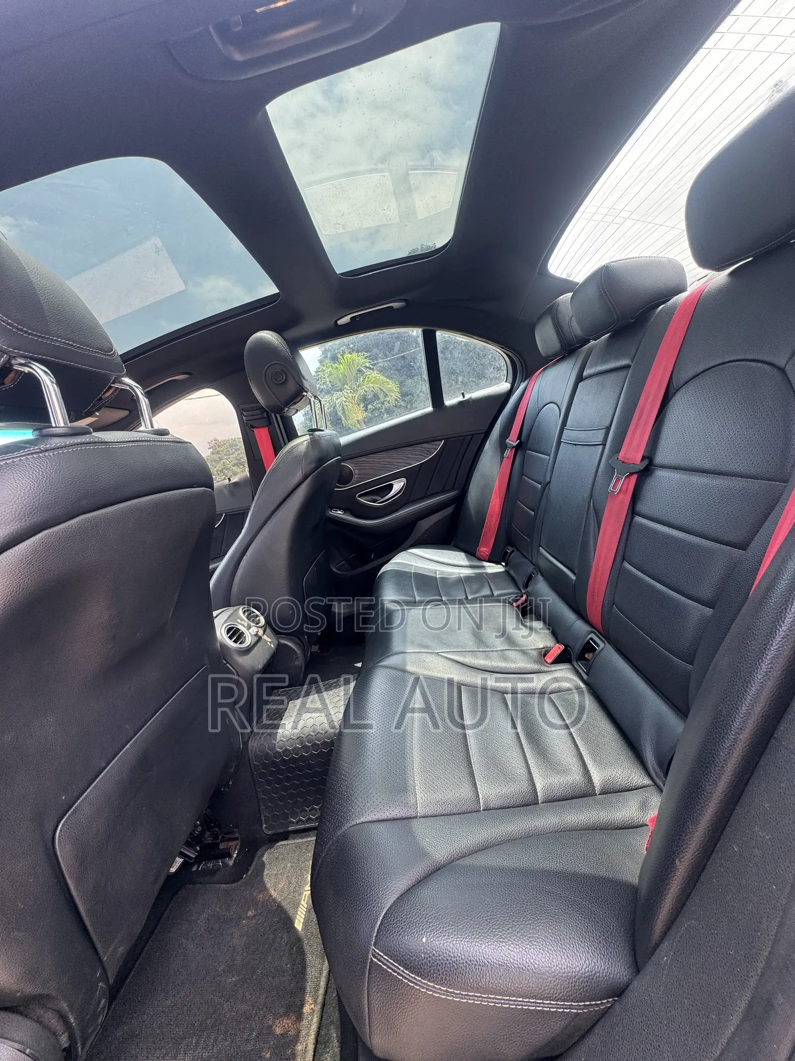 Mercedes-Benz C300 Sport 4Matic Sedan AWD (2.0L 4cyl 7A) 2017 Gray