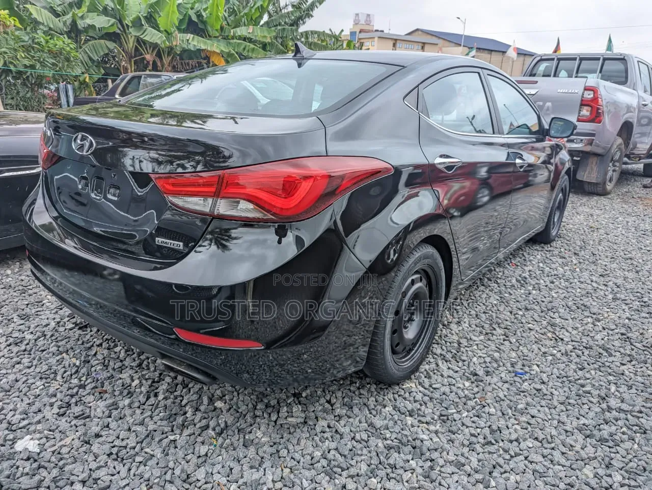 Hyundai Elantra Limited Sedan FWD (1.8L 4cyl 6A) 2016 Black