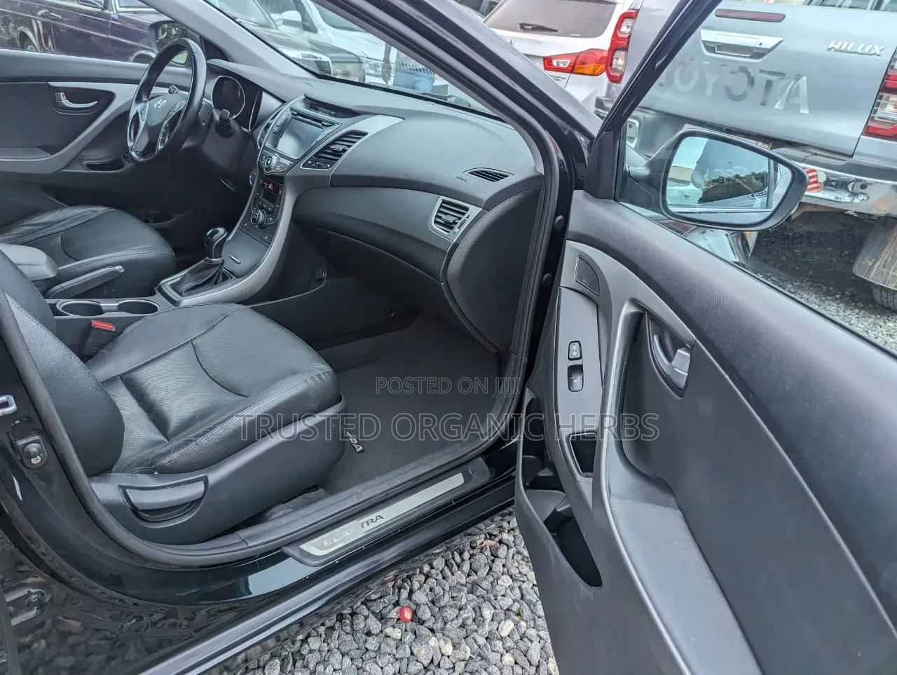 Hyundai Elantra Limited Sedan FWD (1.8L 4cyl 6A) 2016 Black