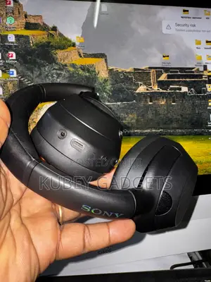 Sony ULTRA Headset