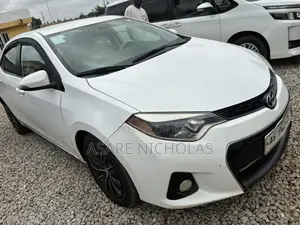 Toyota Corolla 2016 White