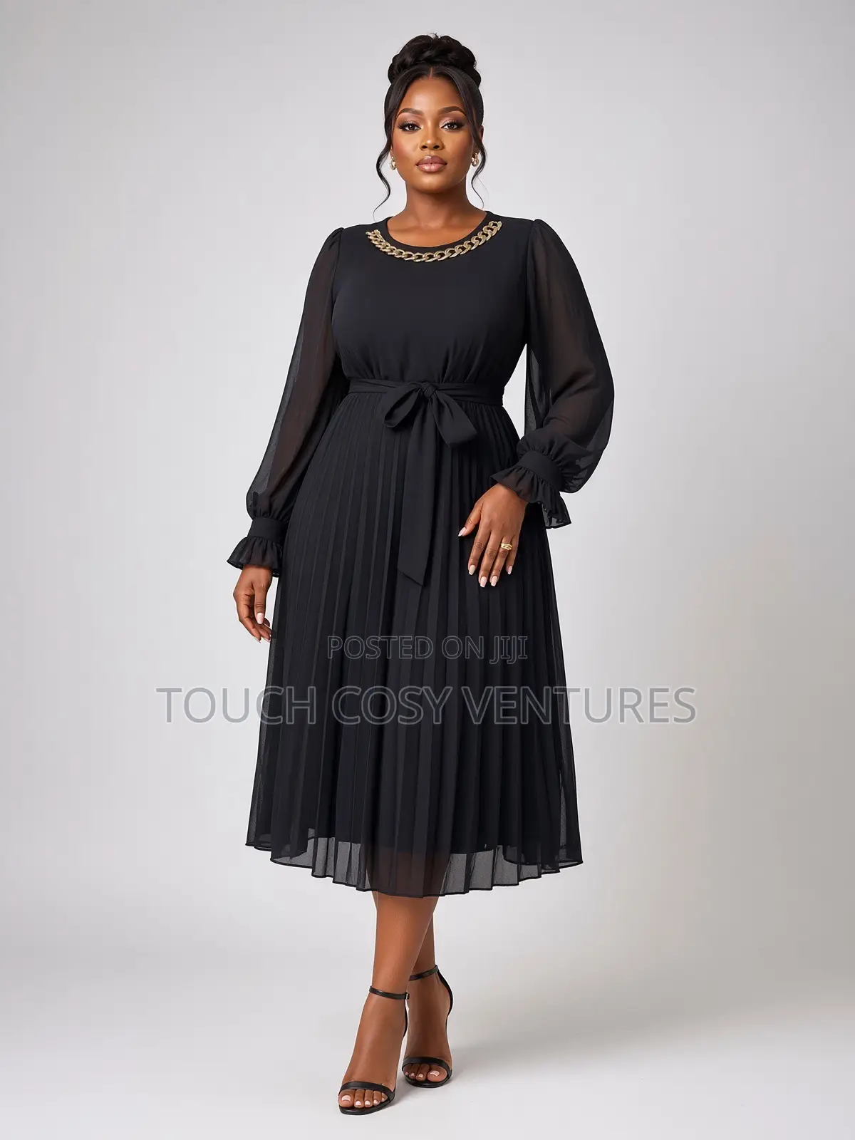 Elegant Black Chain Pleated Midi Dress