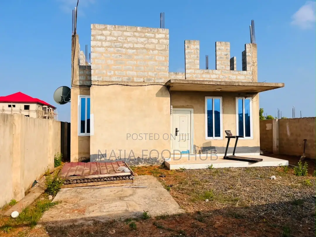 5bdrm Duplex in Community 25 for sale