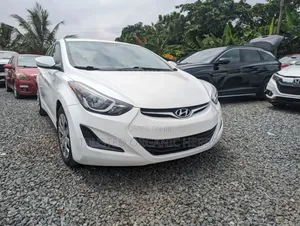 Hyundai Elantra Limited 4dr Sedan (1.8L 4cyl 6A) 2014 White